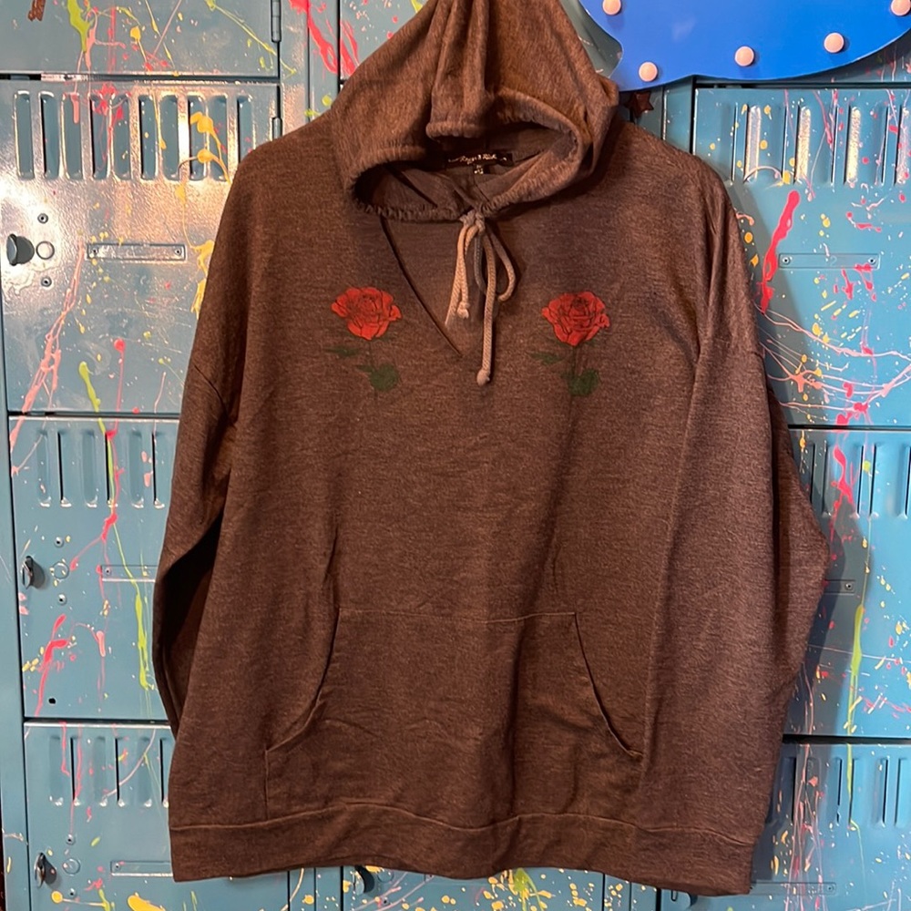 Rags 2 Riches Cute gray hoodie with roses. B105